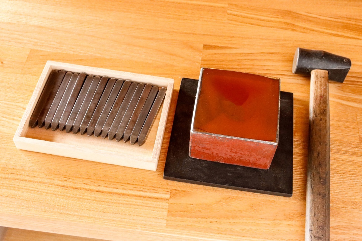 刻印に使用している工具一式